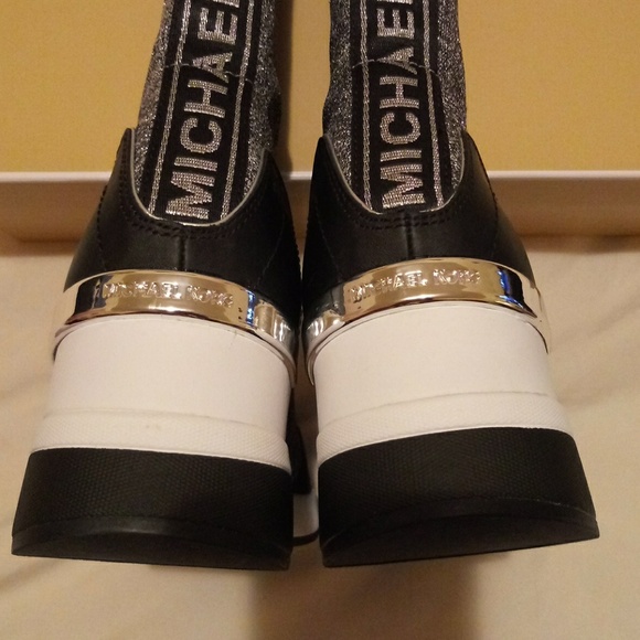 Michael Kors Grover Knit Bootie - Picture 12 of 16